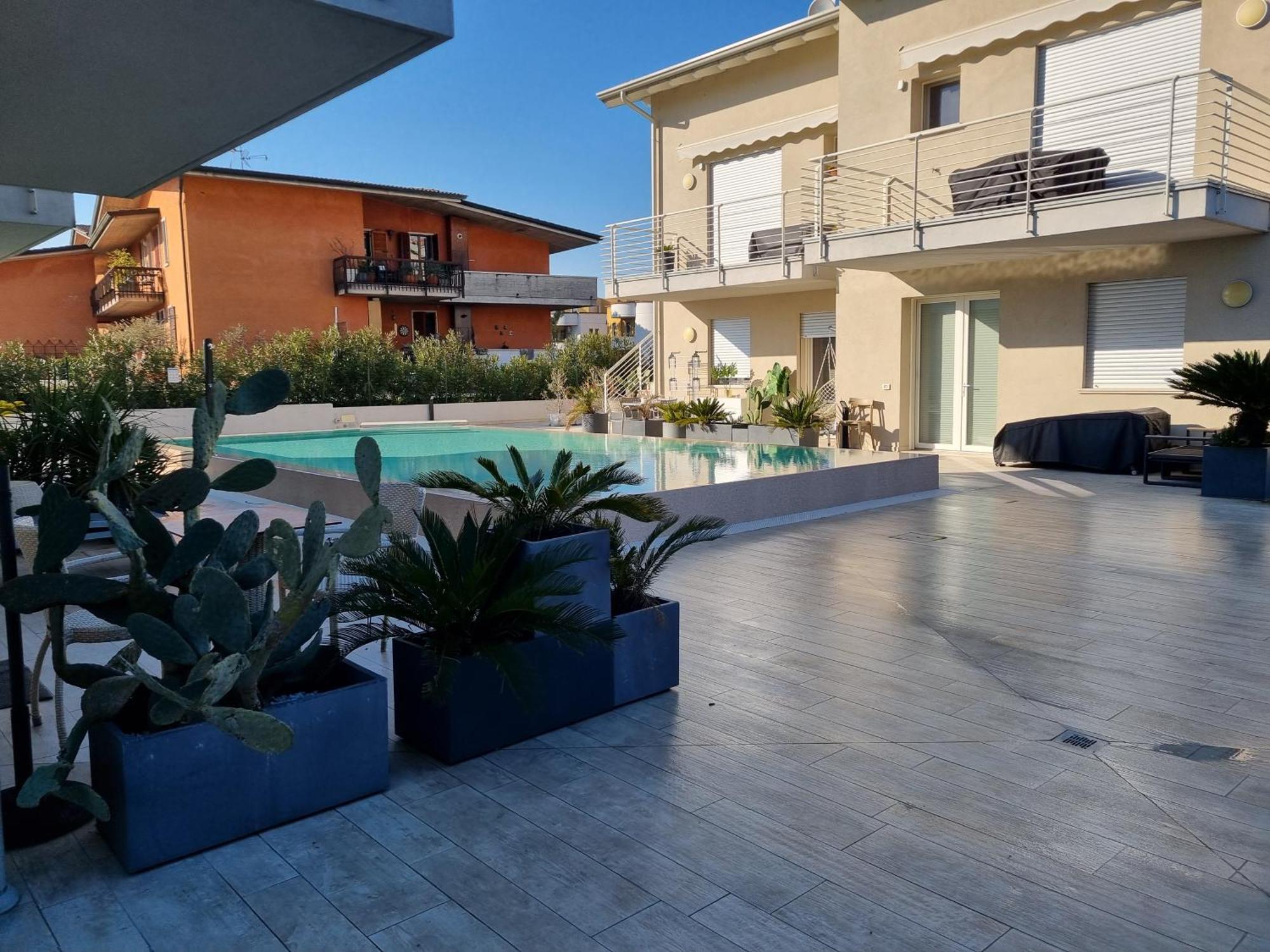 Aura Mura Peschiera del Garda Exteriör bild